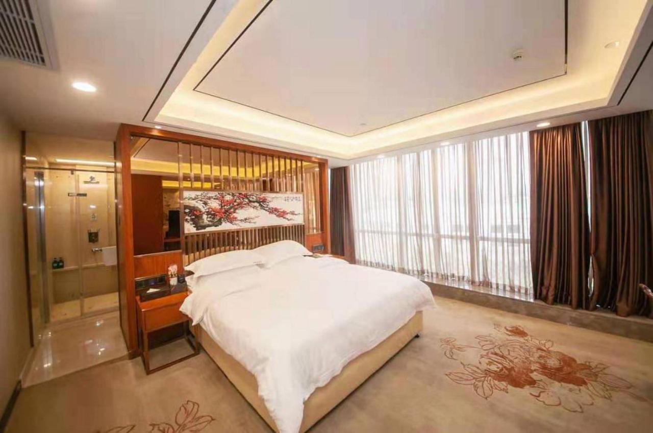 Zhongbo Art Hotel Гуанджоу Екстериор снимка