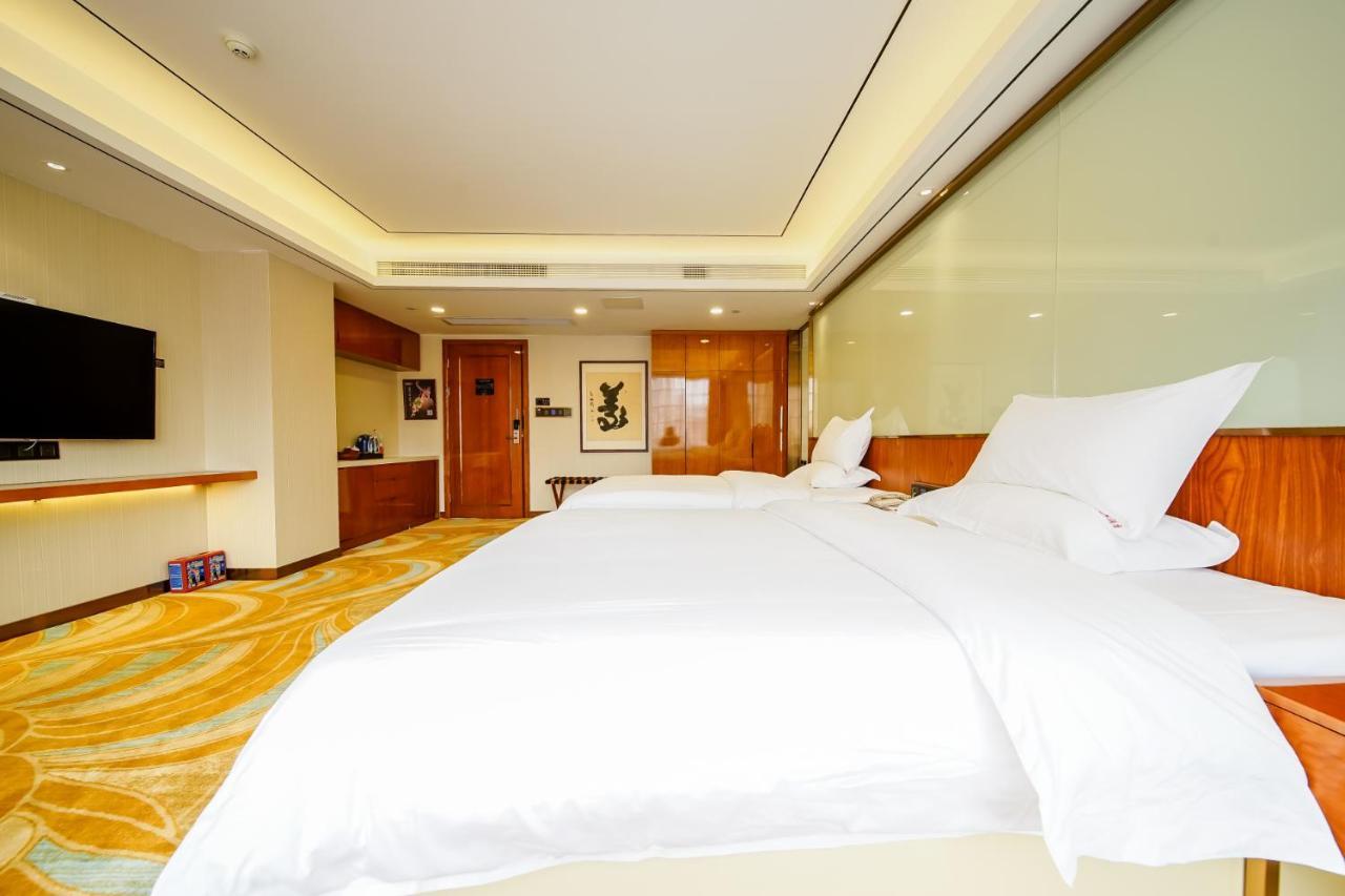 Zhongbo Art Hotel Гуанджоу Екстериор снимка