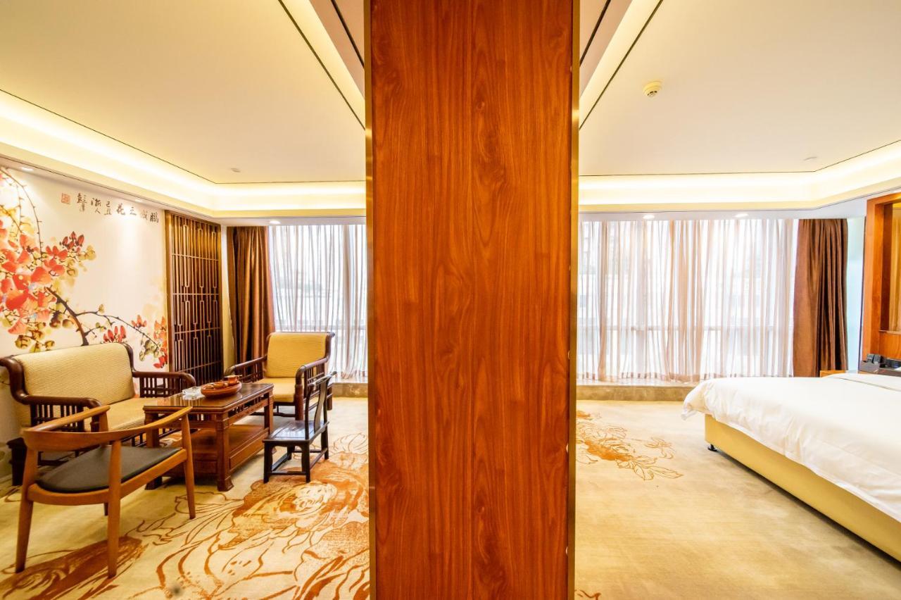 Zhongbo Art Hotel Гуанджоу Екстериор снимка