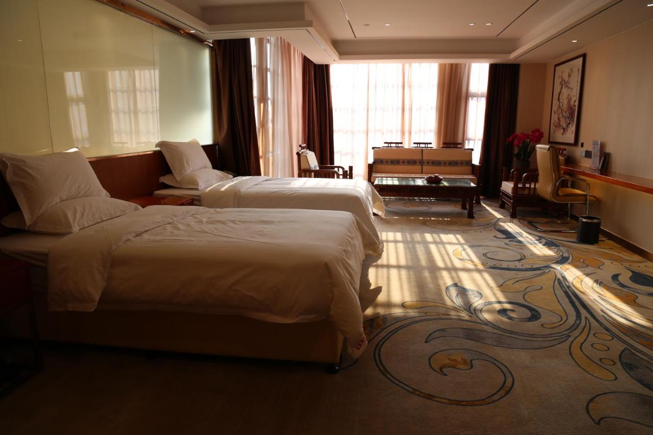 Zhongbo Art Hotel Гуанджоу Екстериор снимка